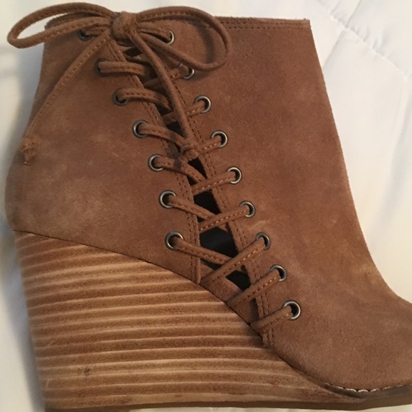 SOLD - Picture 3 of 6